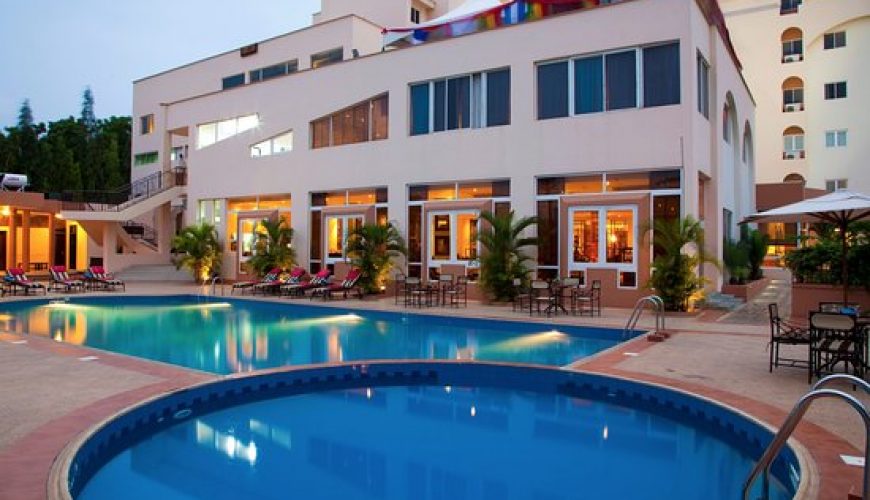 poolside-at-African Regent Hotel