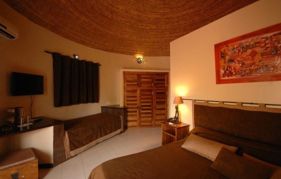 Royam Beach Hotel