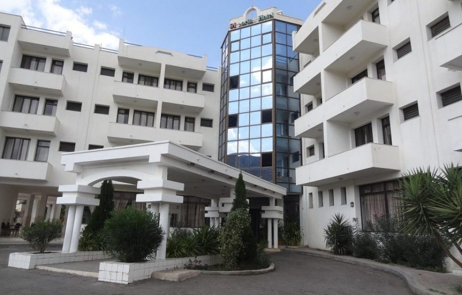 Sarina Hotel