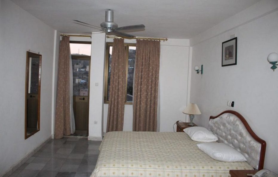 Sarina Hotel