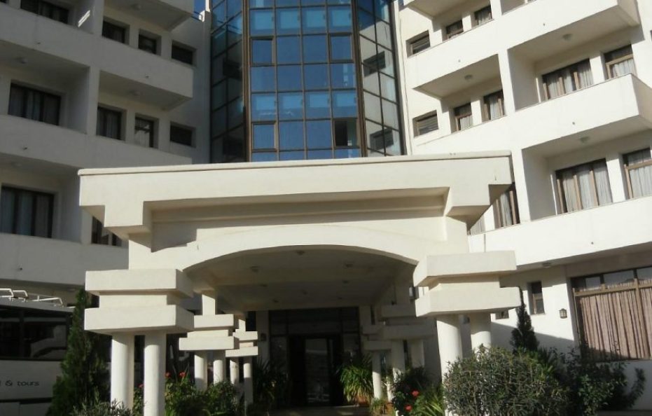 Sarina Hotel