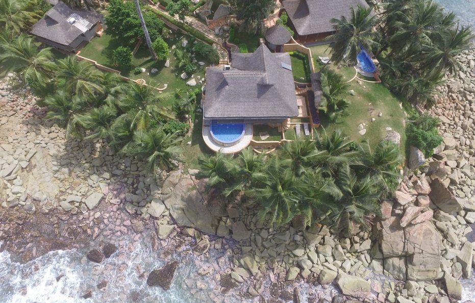 Lou Moon Resort