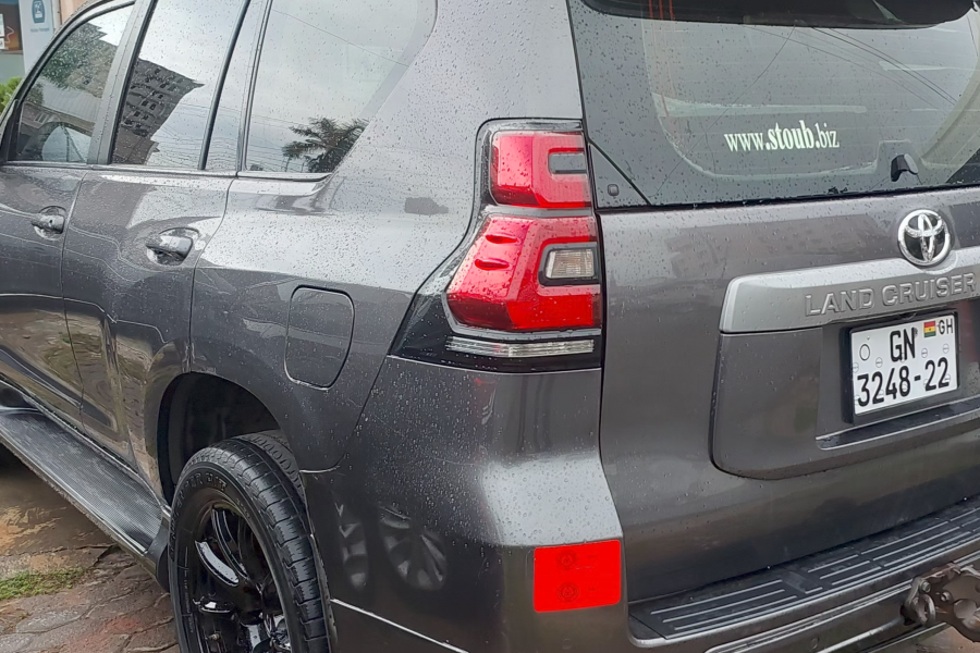 Toyota Land Cruiser Prado VXL