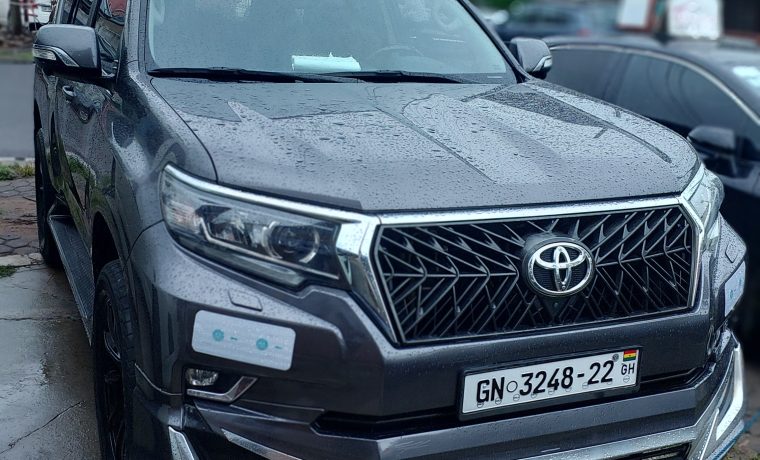 Toyota Land Cruiser Prado VXL